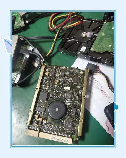 硬盤電路板壞了的表現(xiàn)，硬盤電路板互換后都不認(rèn)盤了
